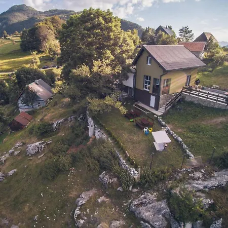 Vila Vikendica